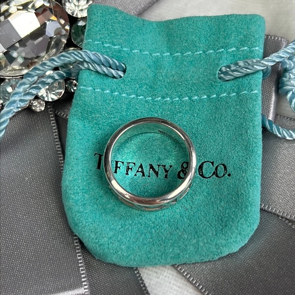 TIFFANY & CO. Atlas 1995 Roman Number  Sterling Silver 925 Ring  sz:7 - Picture 7 of 9